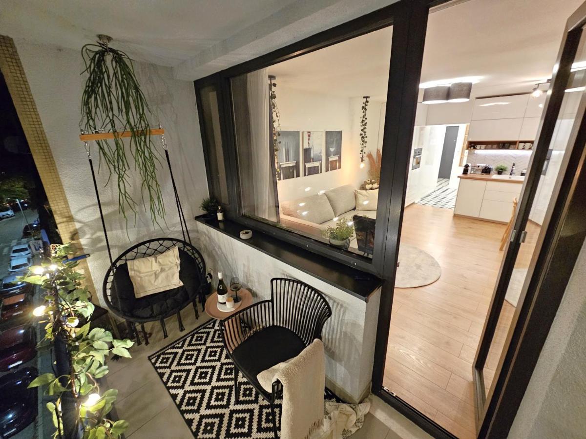 Design In Old Town-free Parking-balcony