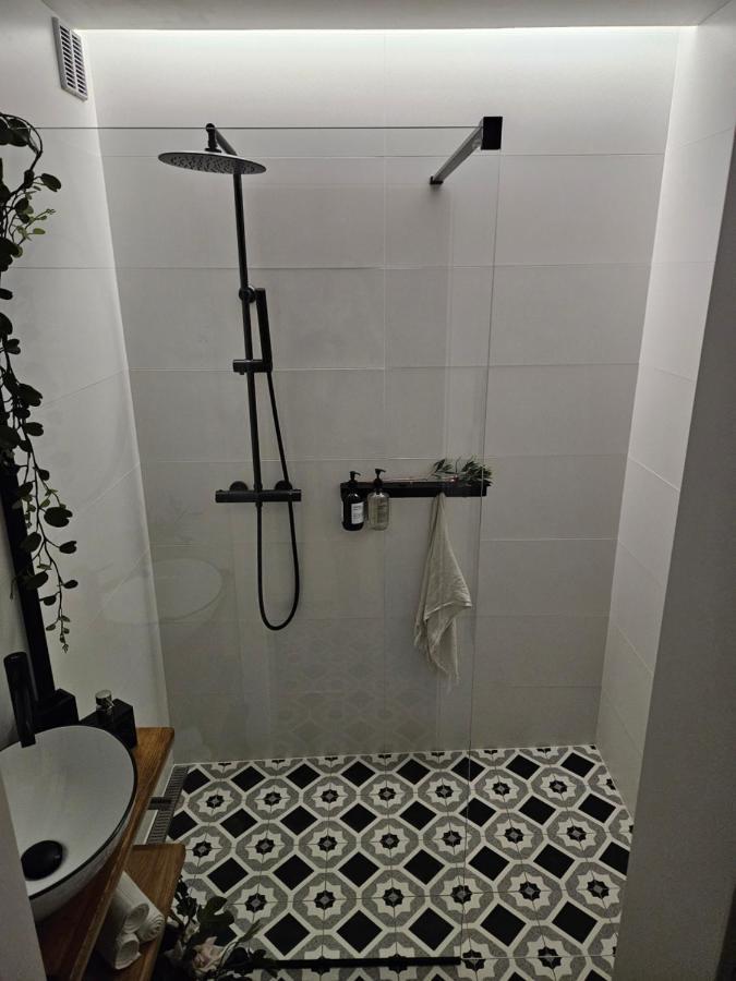 Design In Old Town-free Parking-balcony Apartman *